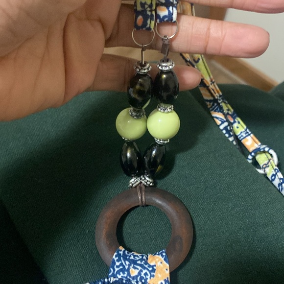 Super cute Boho look Aztec like print halter wide leg jump suit.  Size 2x - Picture 6 of 6